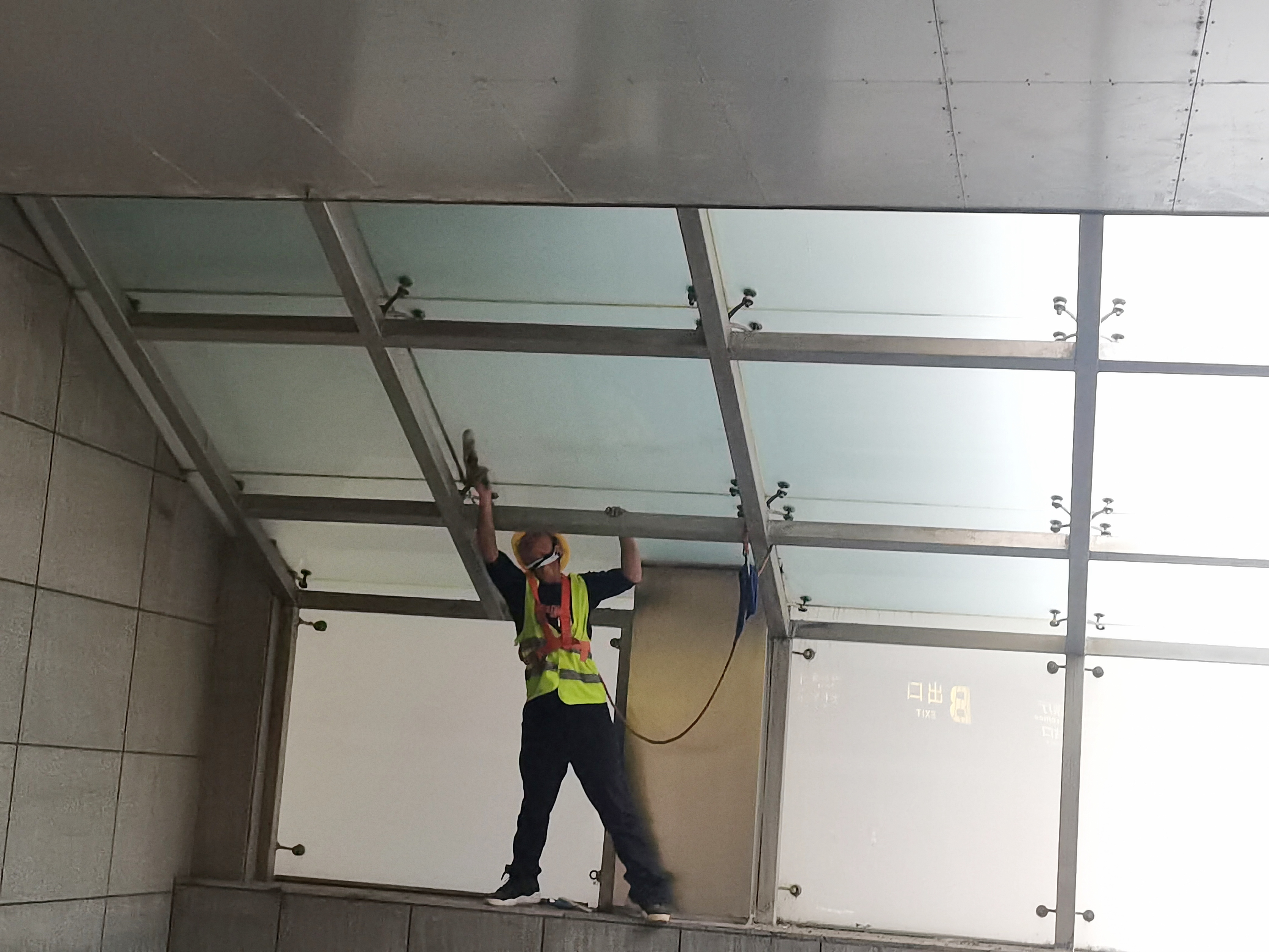 01.上下齐心“亮”文明环境2.jpg 01.上下齐心“亮”文明环境2.jpg